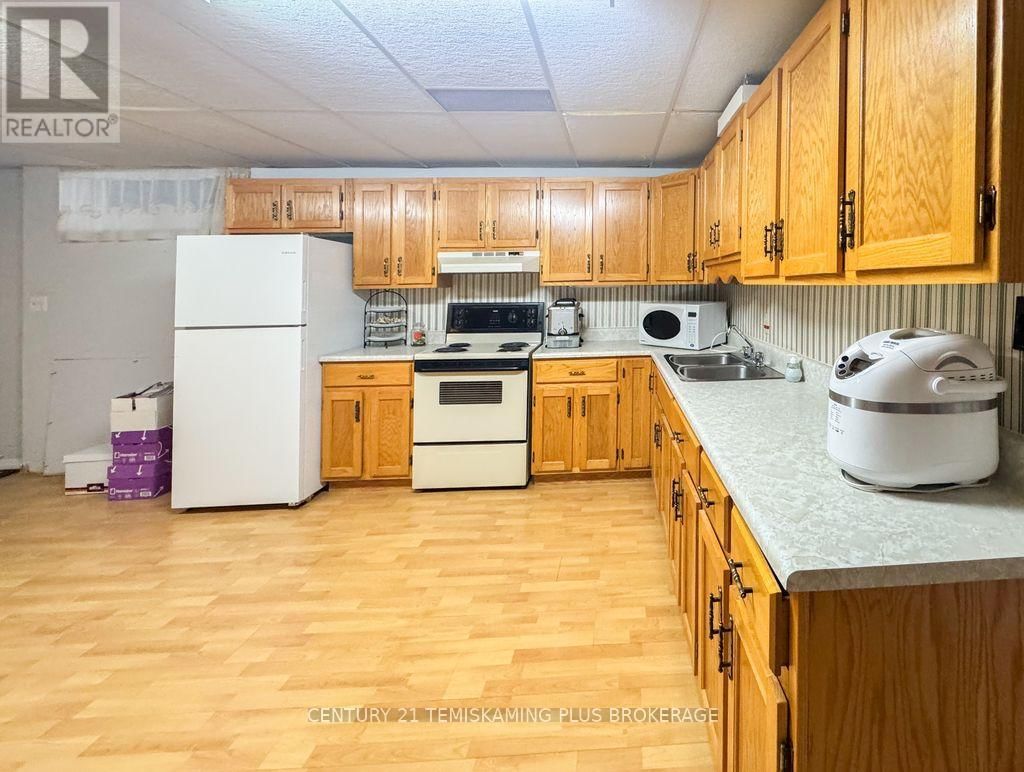 781 DAWSON POINT ROAD EAST Image 20