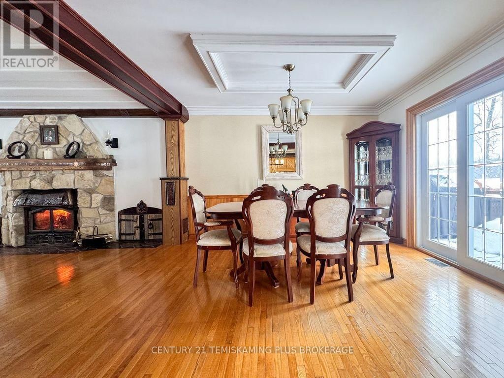 781 DAWSON POINT ROAD EAST Image 5