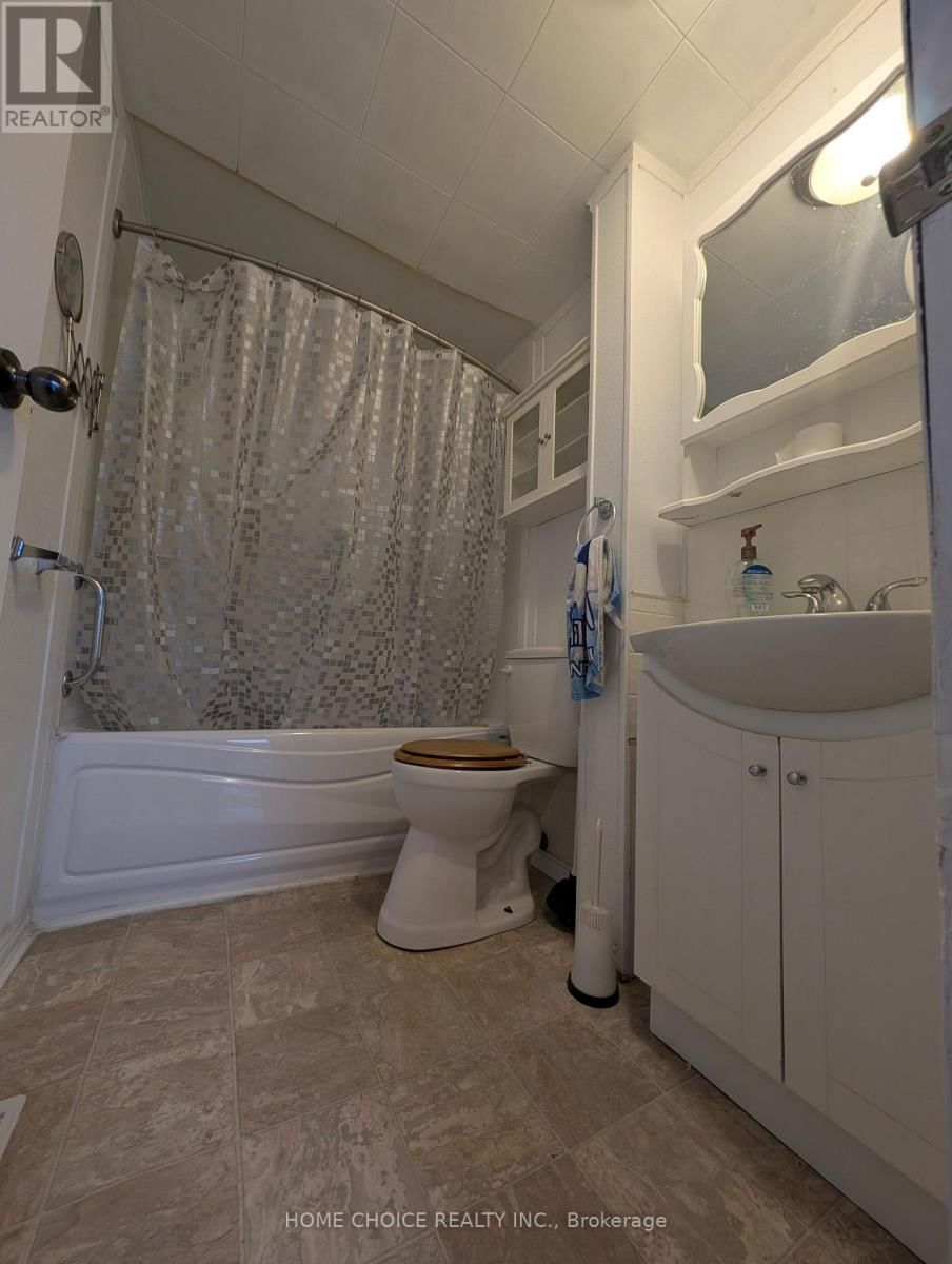 19 - 150 BURNSIDE DRIVE Image 18