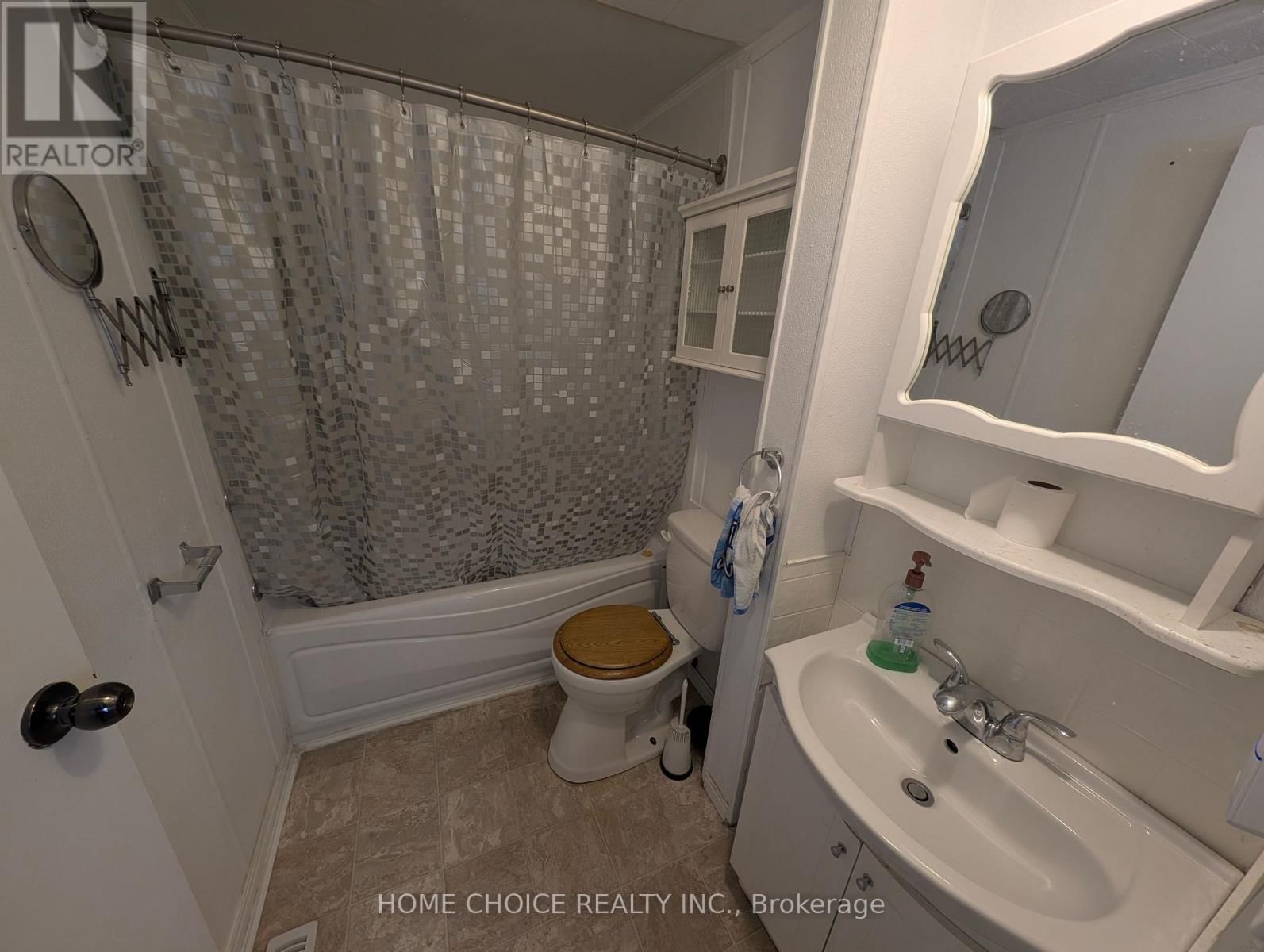 19 - 150 BURNSIDE DRIVE Image 19