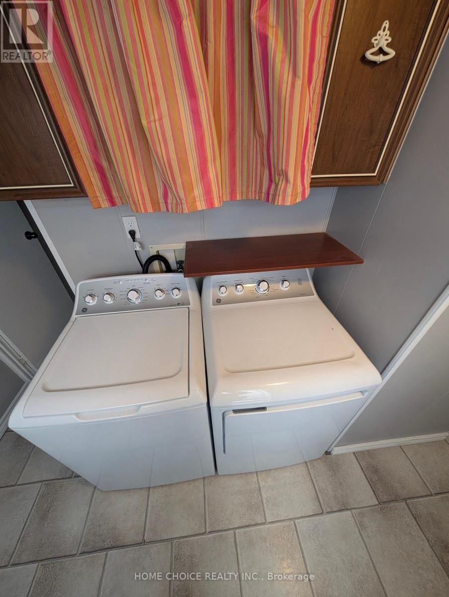 19 - 150 BURNSIDE DRIVE Image 22