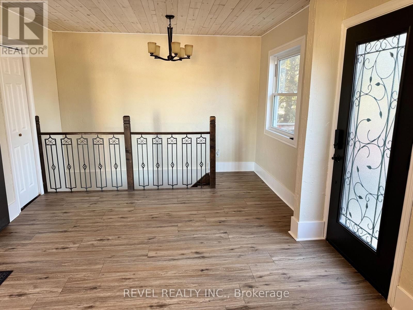 77 FERN AVENUE Image 10