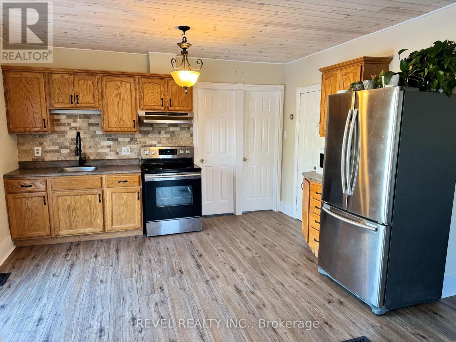 77 FERN AVENUE Image 7