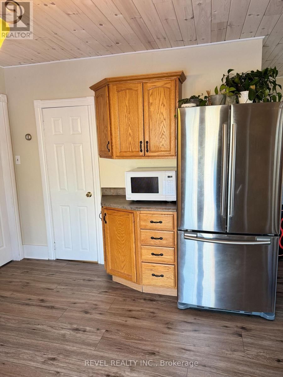 77 FERN AVENUE Image 8