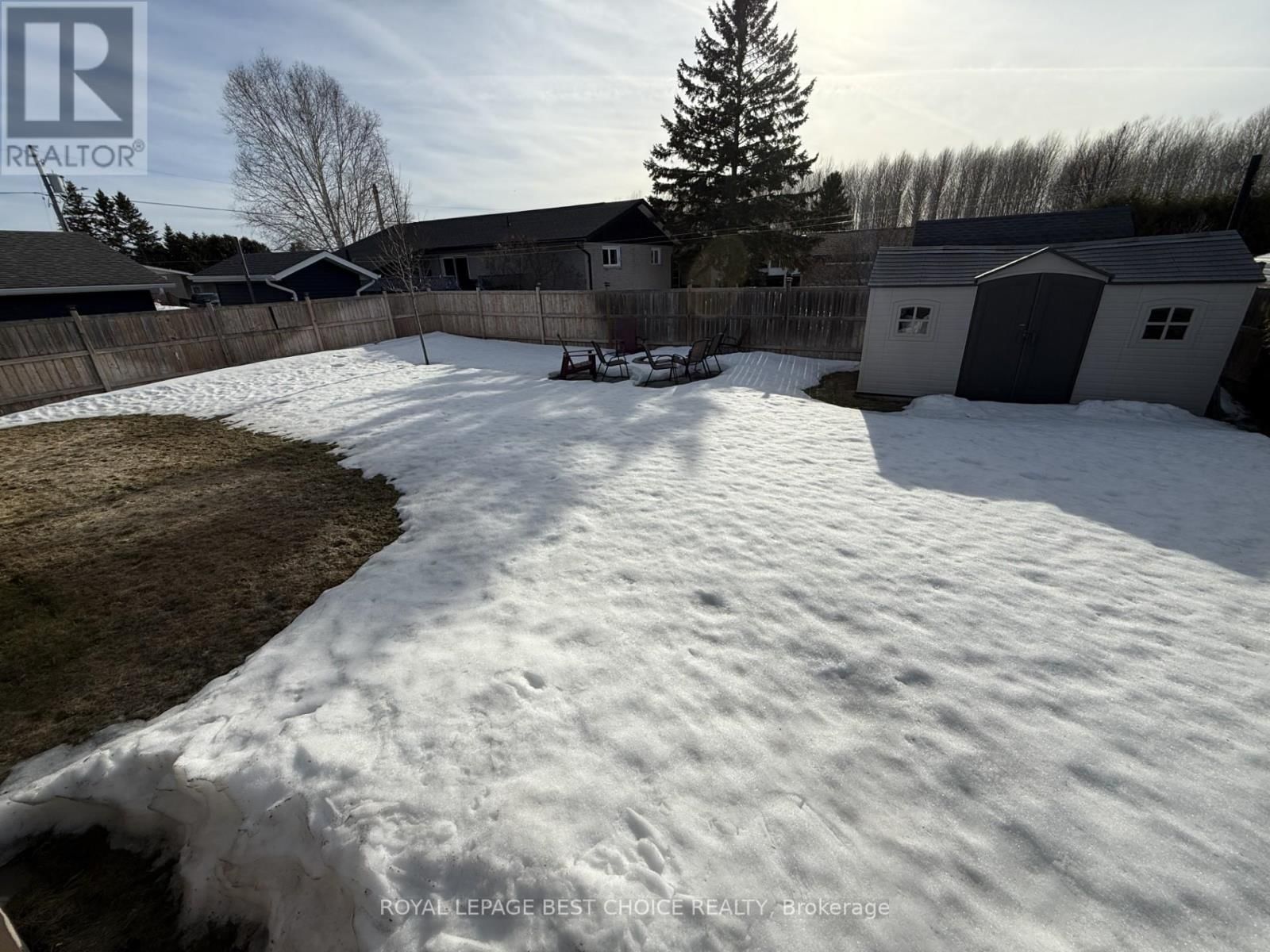 434 BATESON STREET Image 12