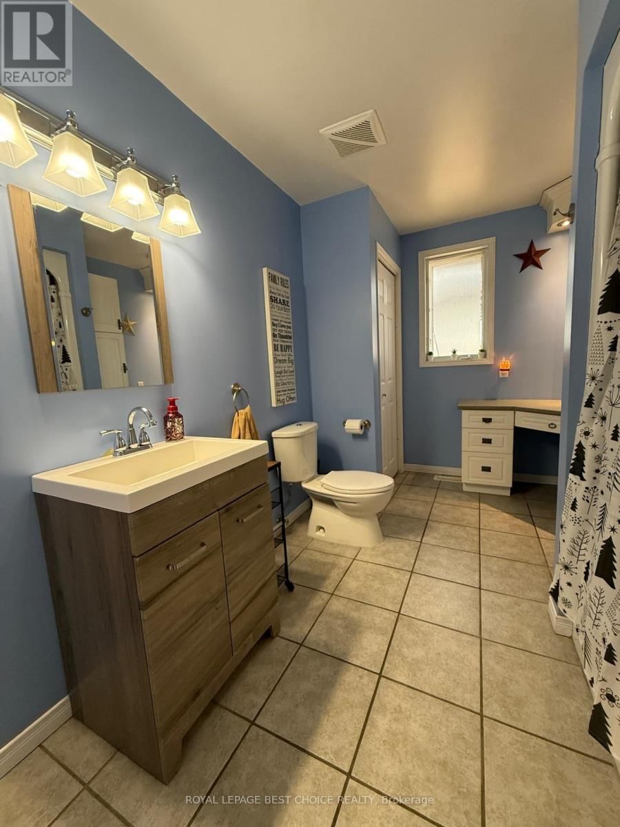 434 BATESON STREET Image 15