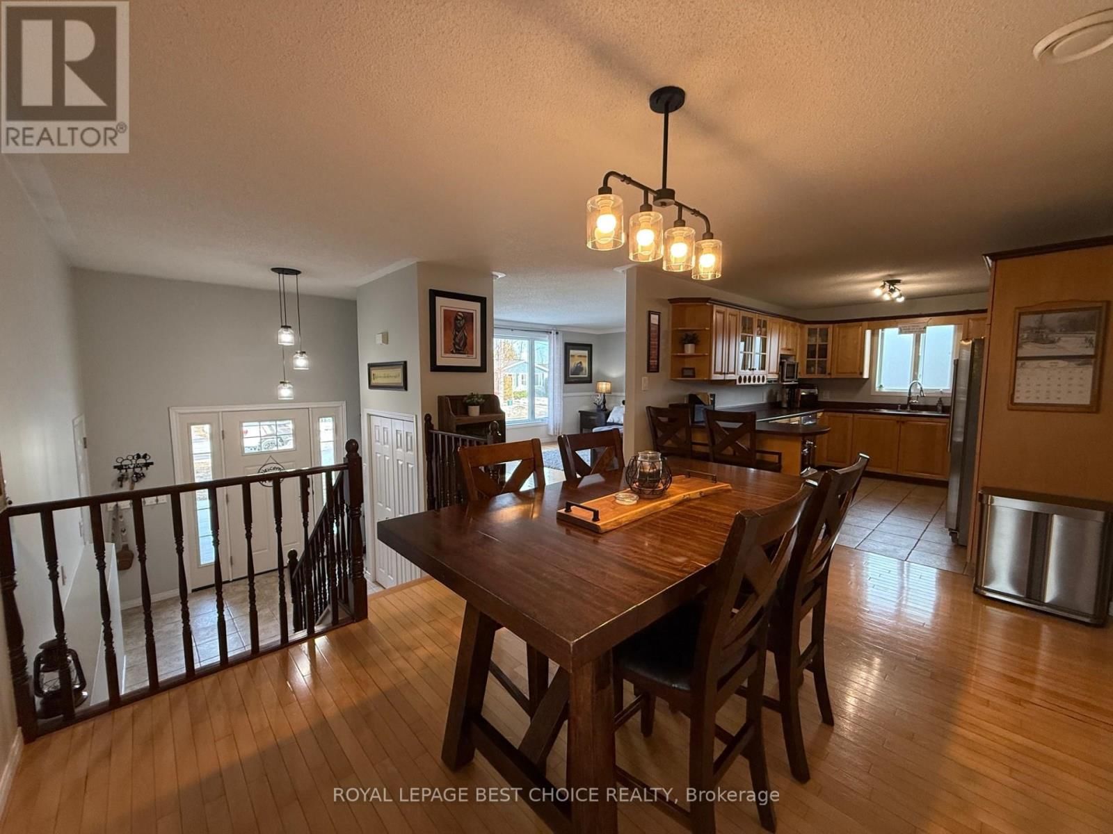 434 BATESON STREET Image 3