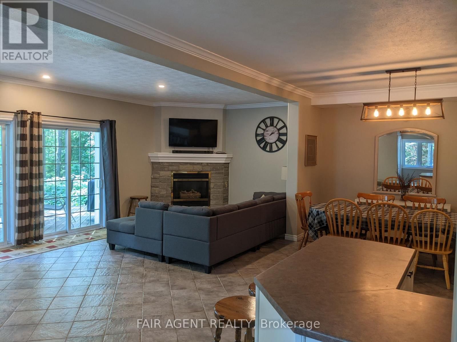 DAWSON POINT ROAD Image 13