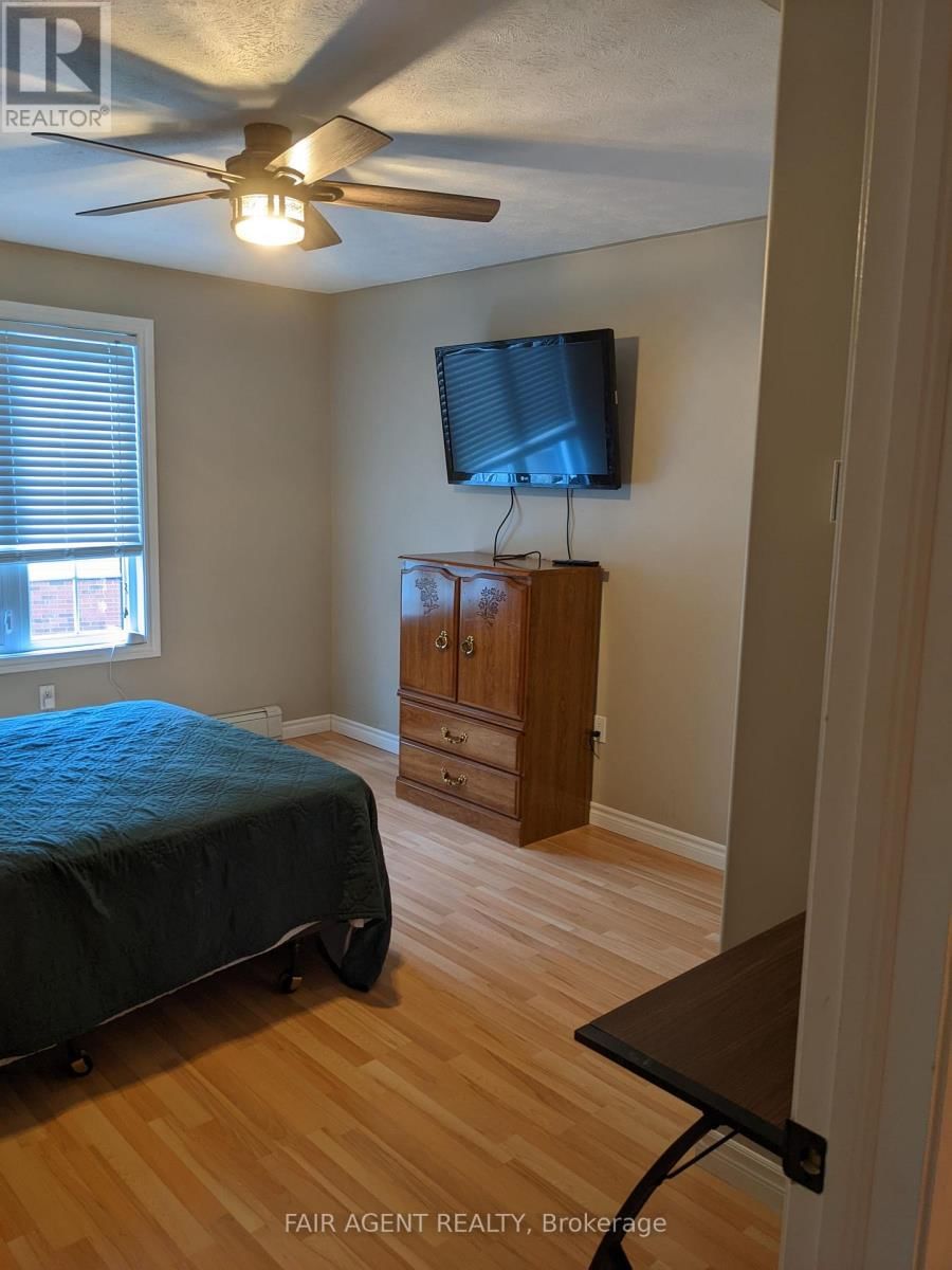 DAWSON POINT ROAD Image 16