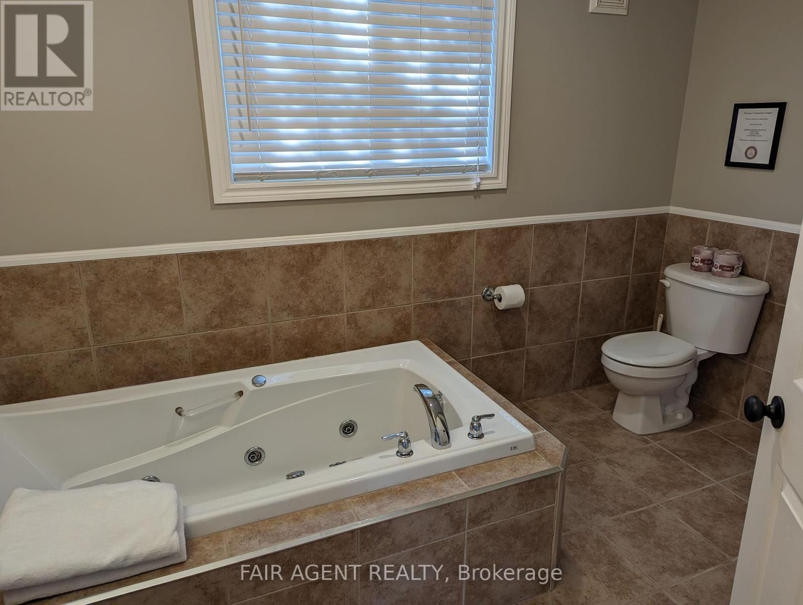 DAWSON POINT ROAD Image 23