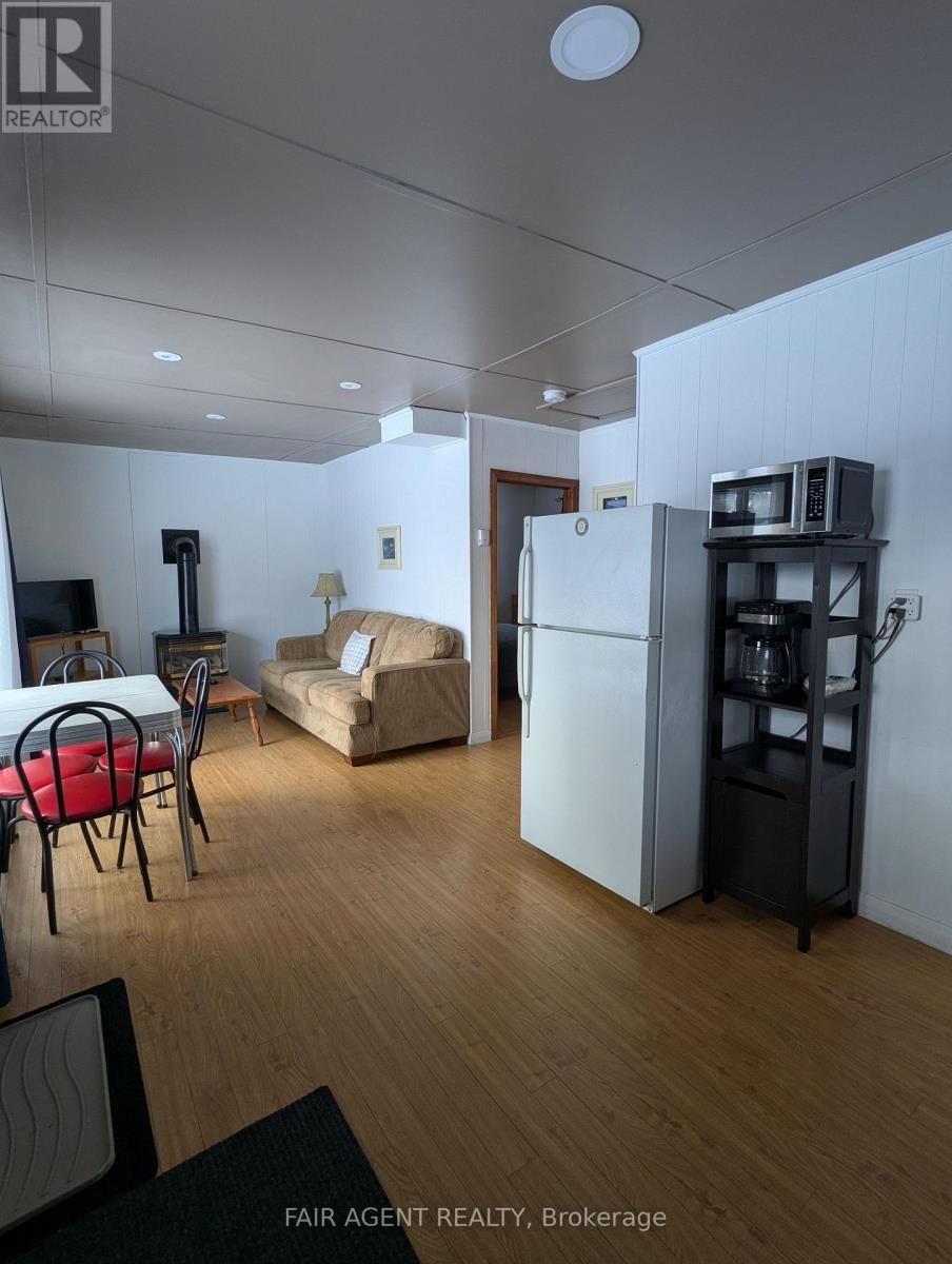 DAWSON POINT ROAD Image 25