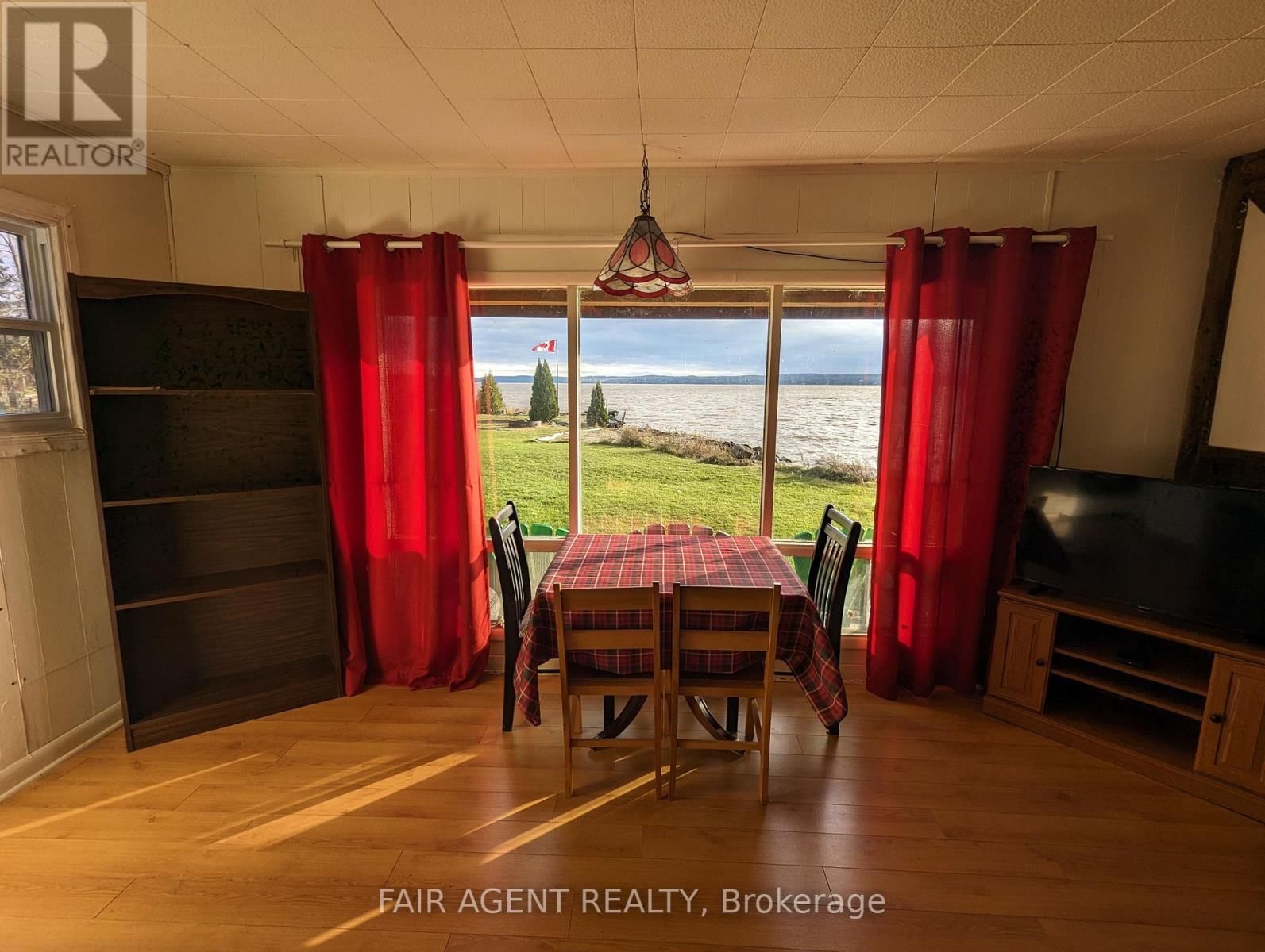 DAWSON POINT ROAD Image 30