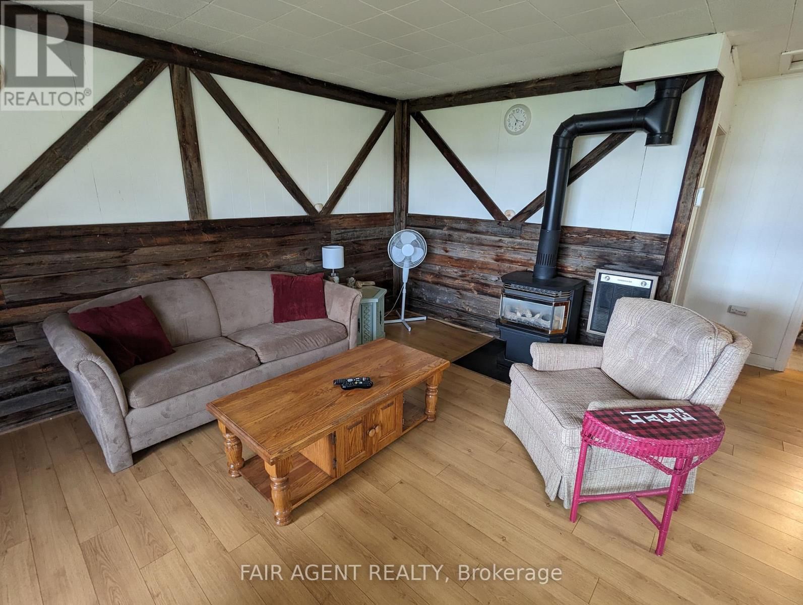 DAWSON POINT ROAD Image 32