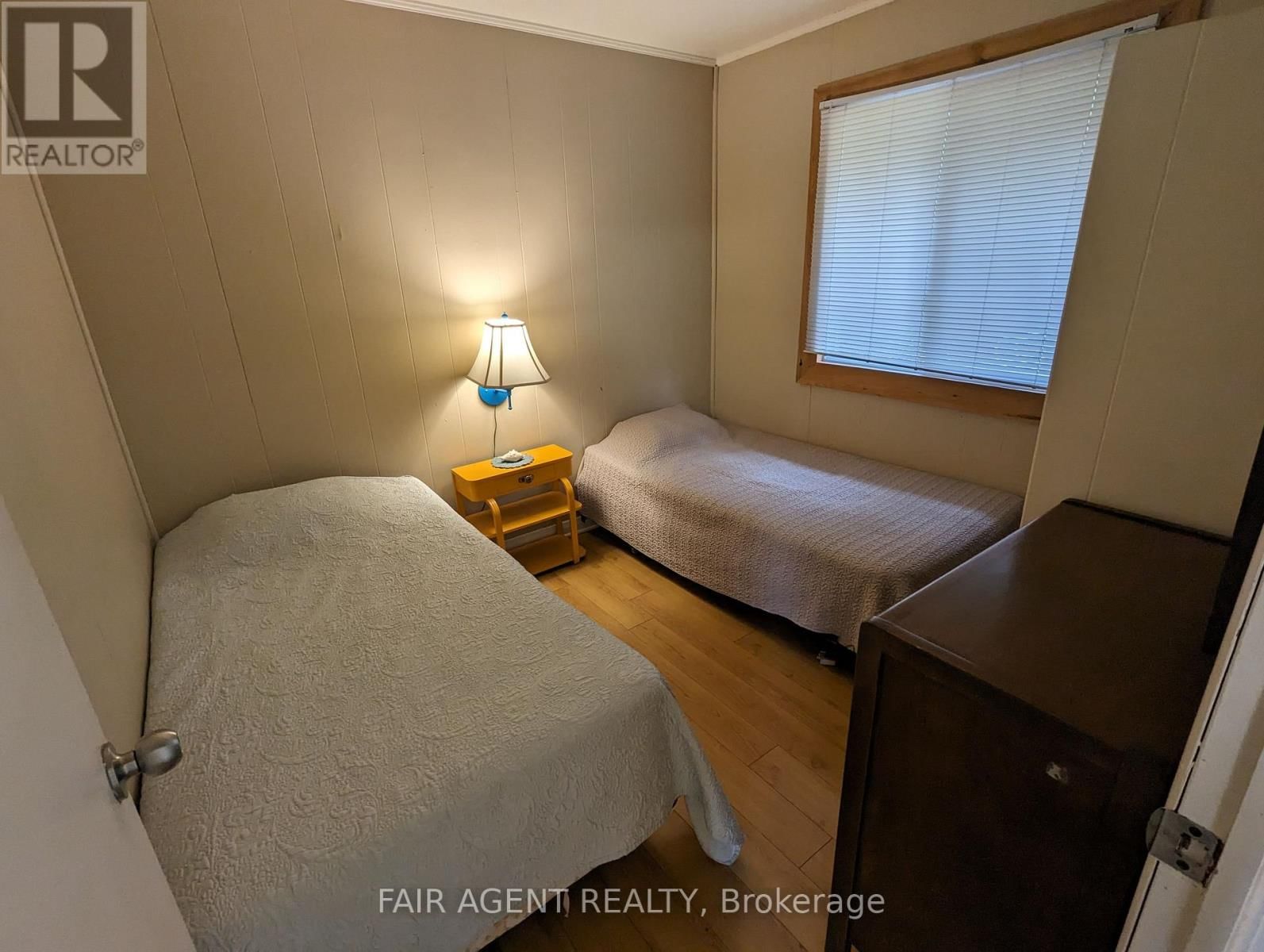 DAWSON POINT ROAD Image 34