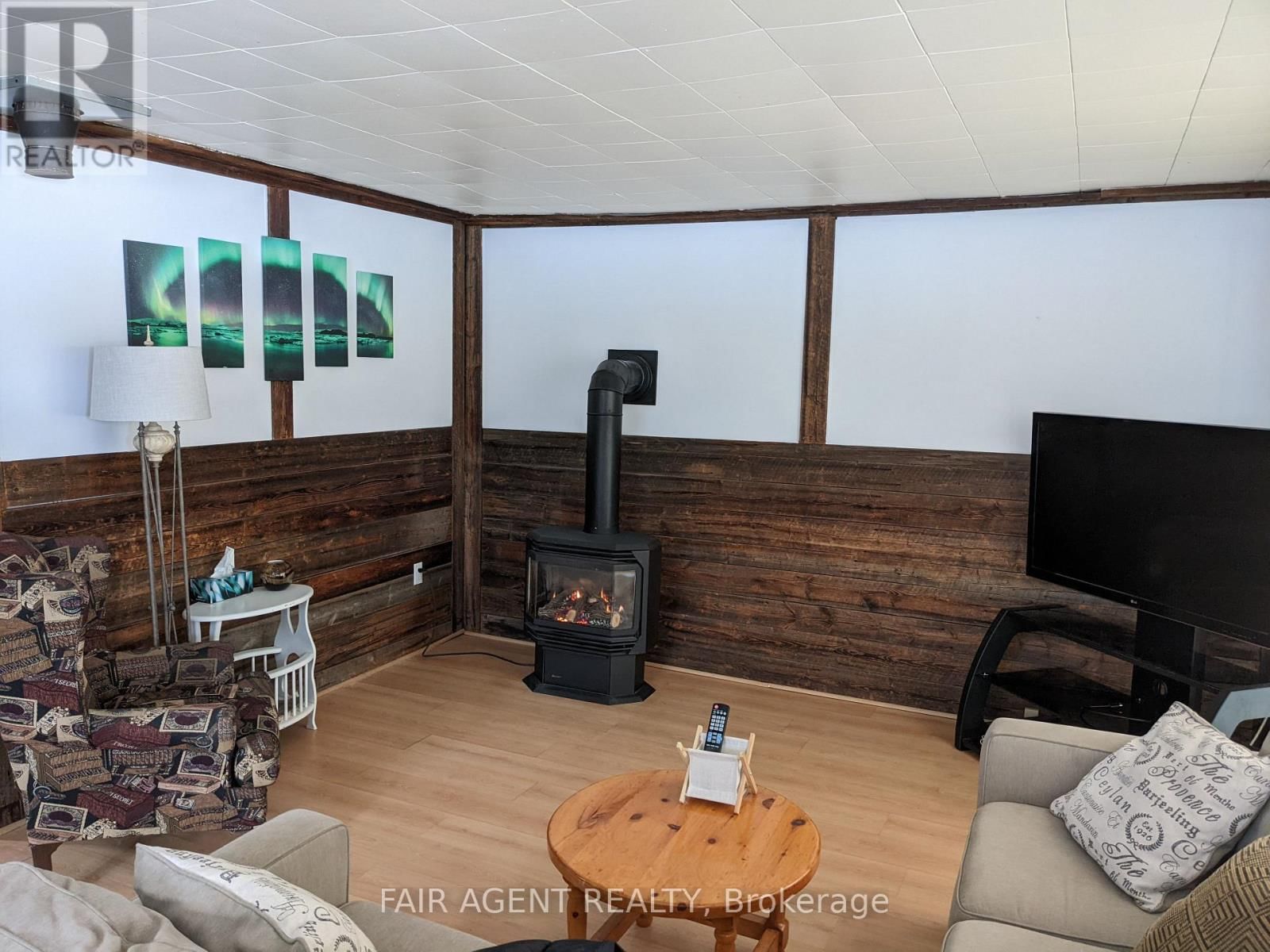 DAWSON POINT ROAD Image 36