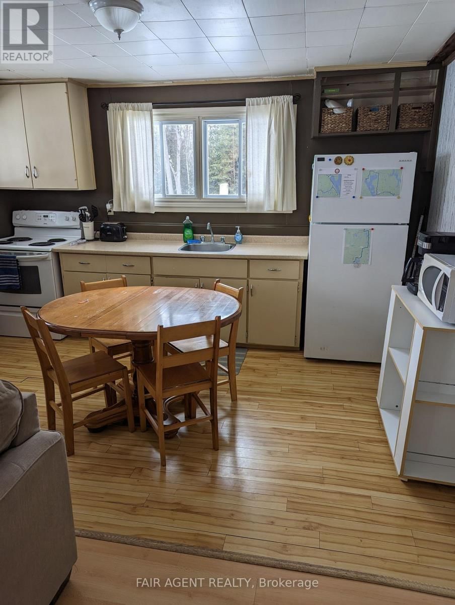 DAWSON POINT ROAD Image 37