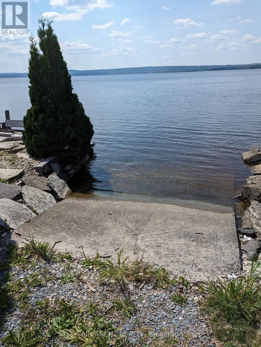 DAWSON POINT ROAD Image 47