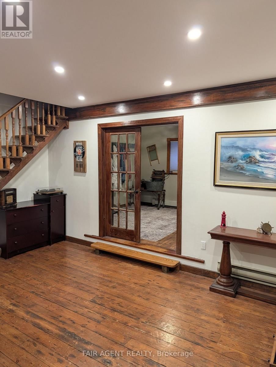 DAWSON POINT ROAD Image 6