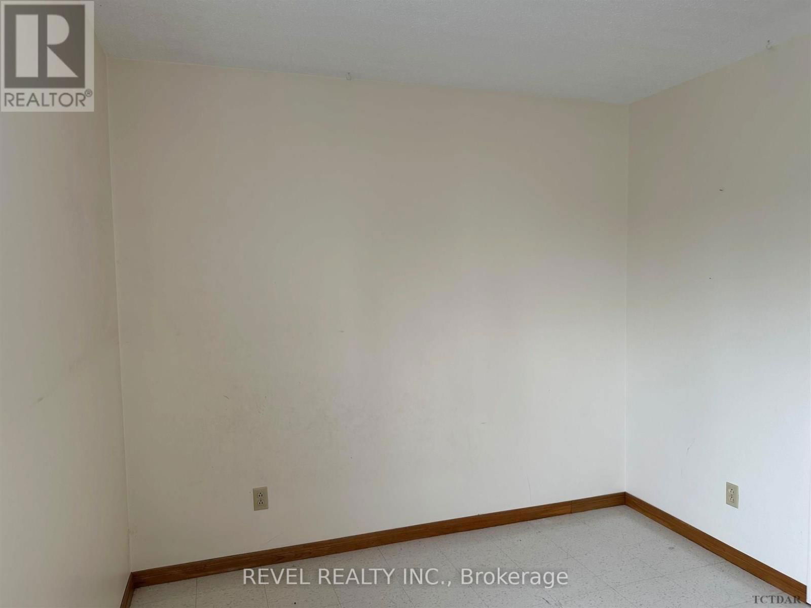 720 EDWARD AVENUE Image 21