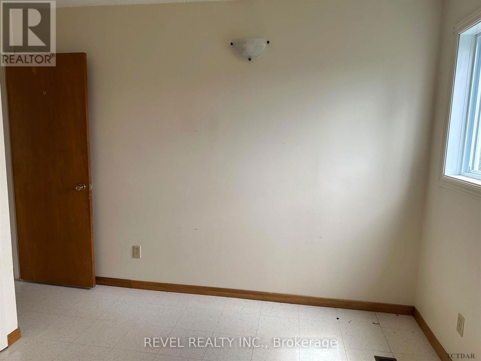 720 EDWARD AVENUE Image 23