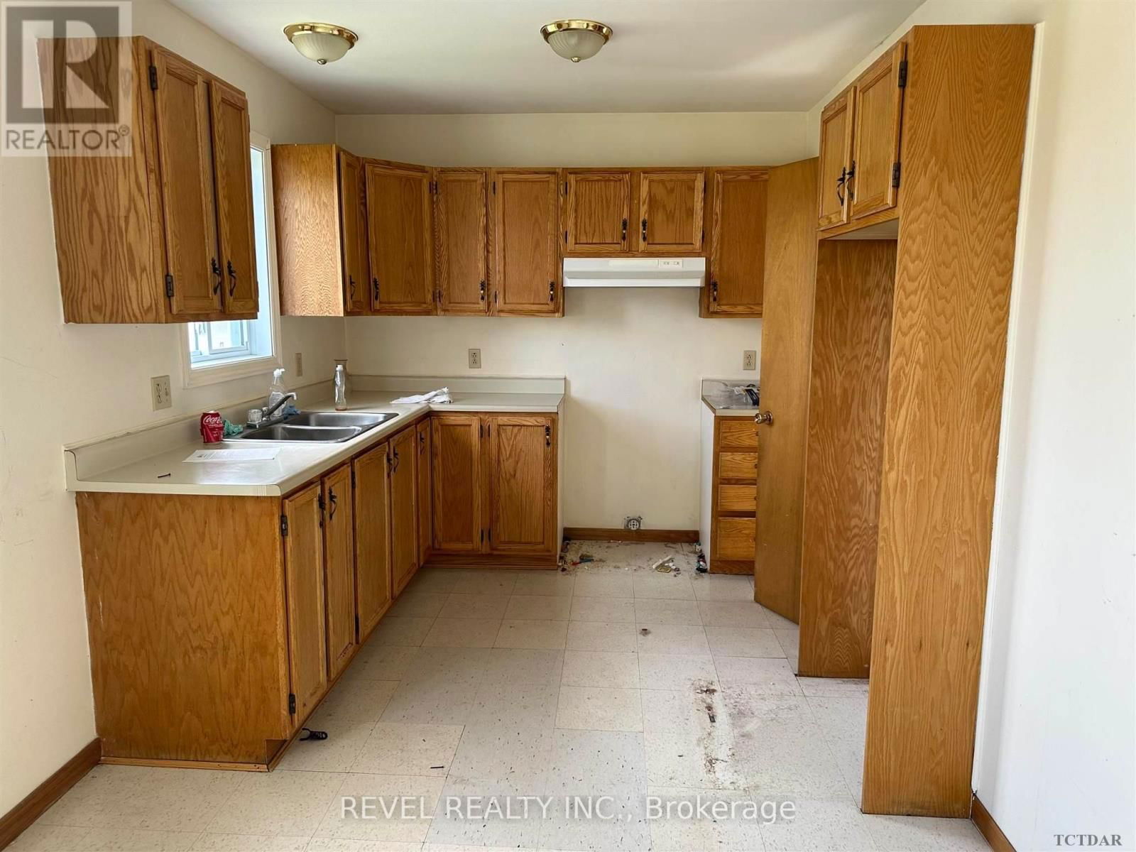 720 EDWARD AVENUE Image 4