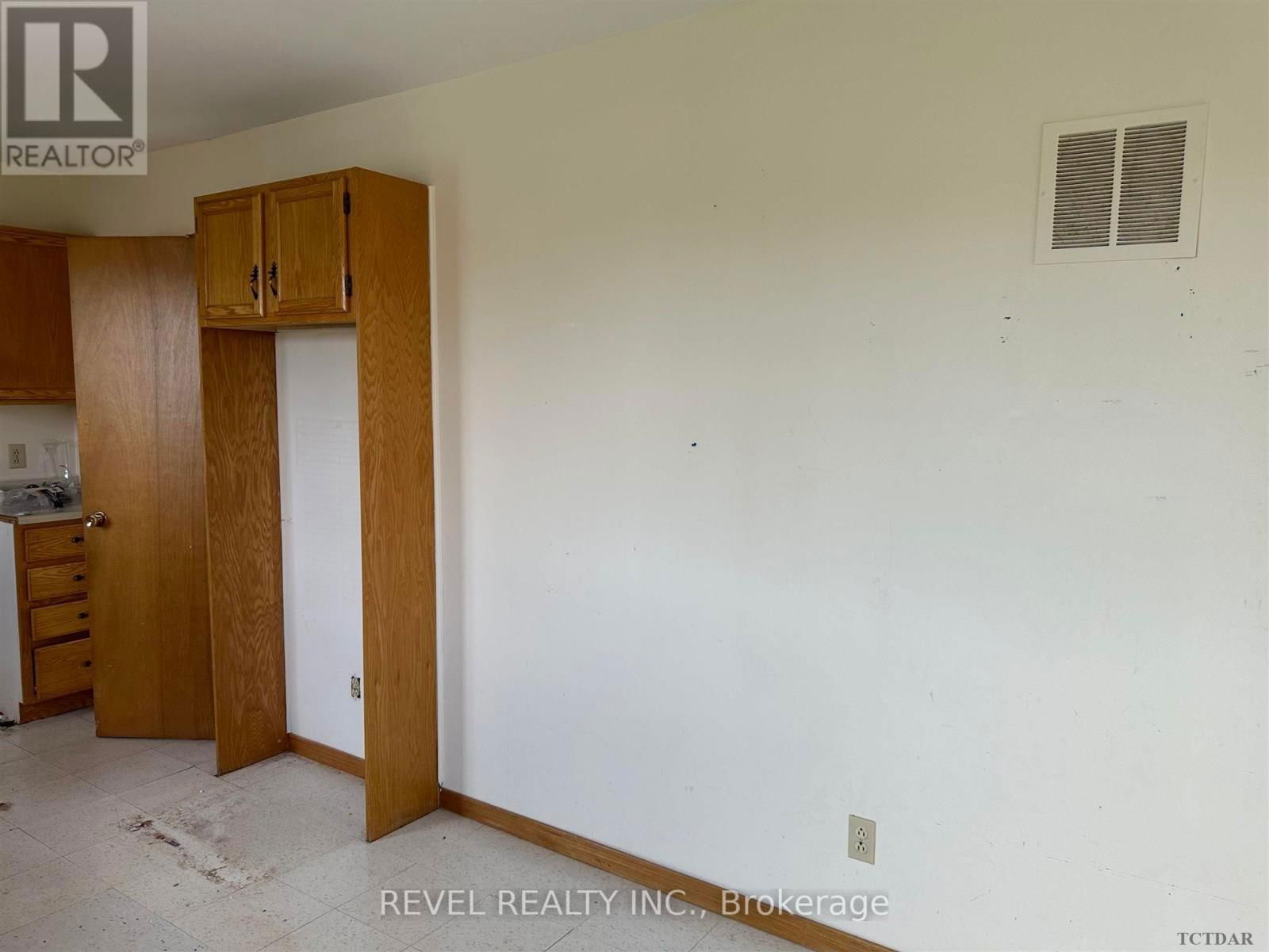 720 EDWARD AVENUE Image 6