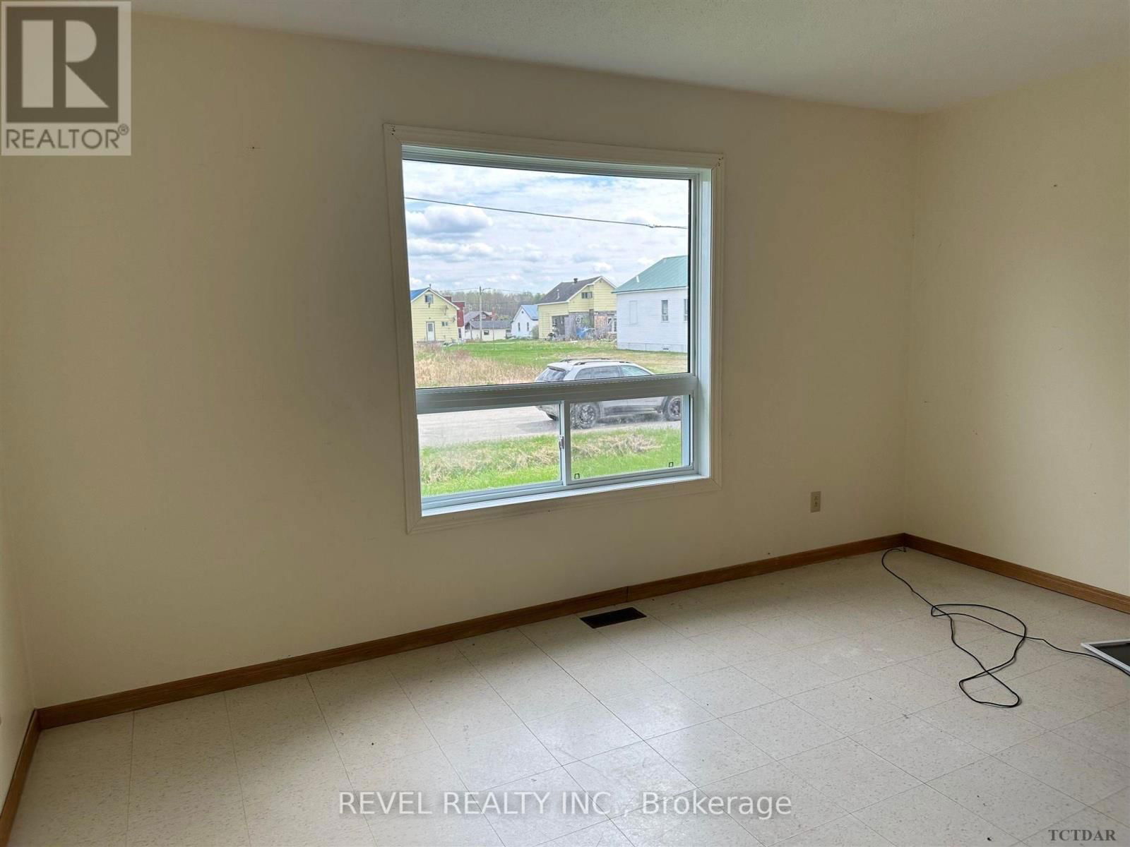 720 EDWARD AVENUE Image 8