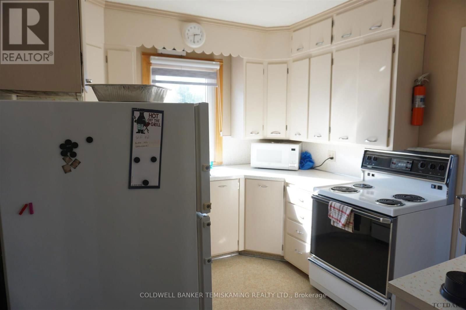 128 WHITEWOOD AVENUE WEST Image 24