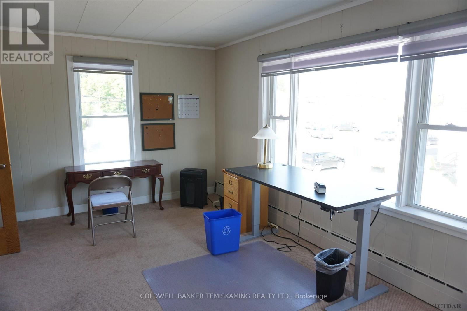 128 WHITEWOOD AVENUE WEST Image 37