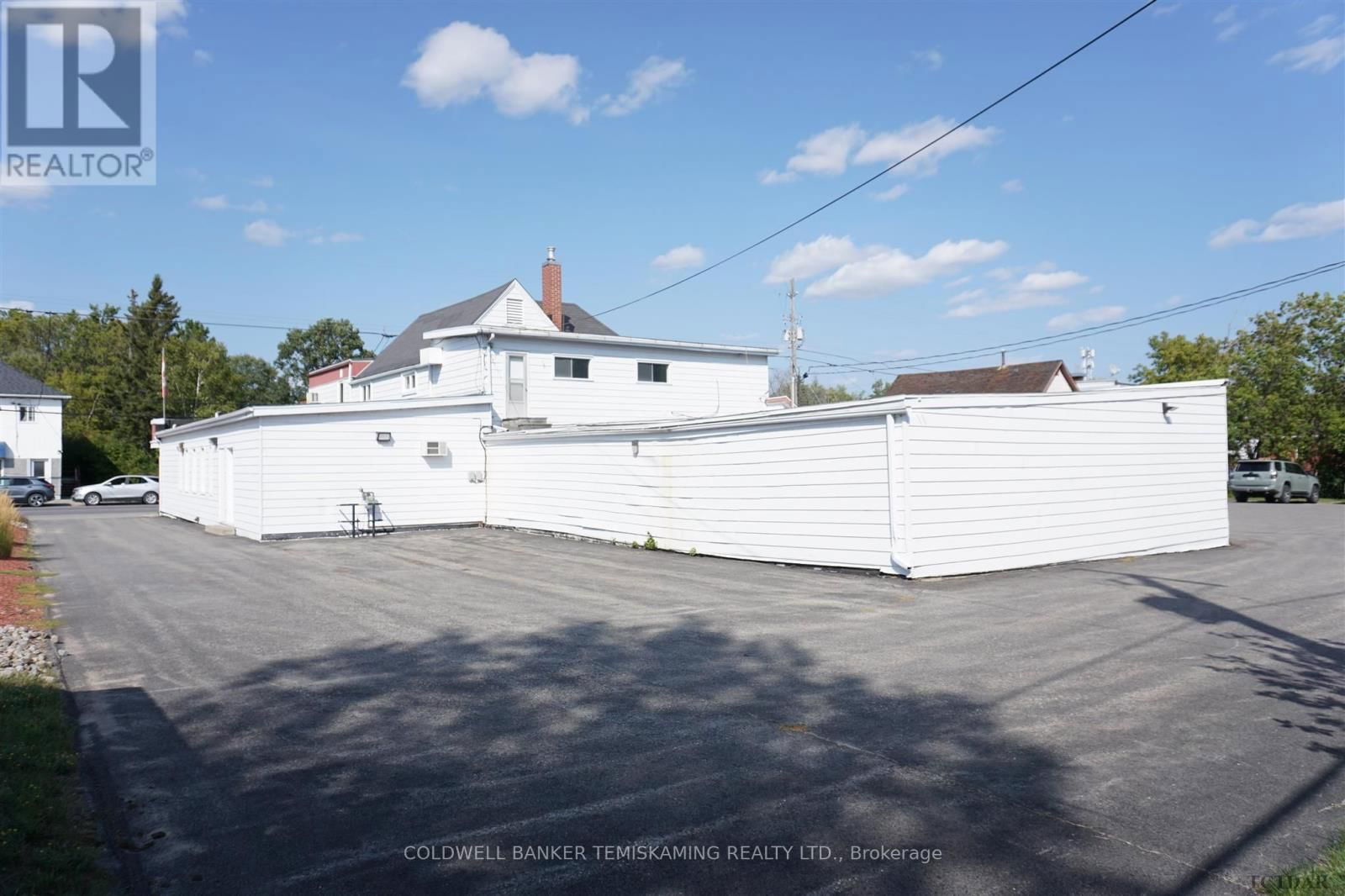 128 WHITEWOOD AVENUE WEST Image 5