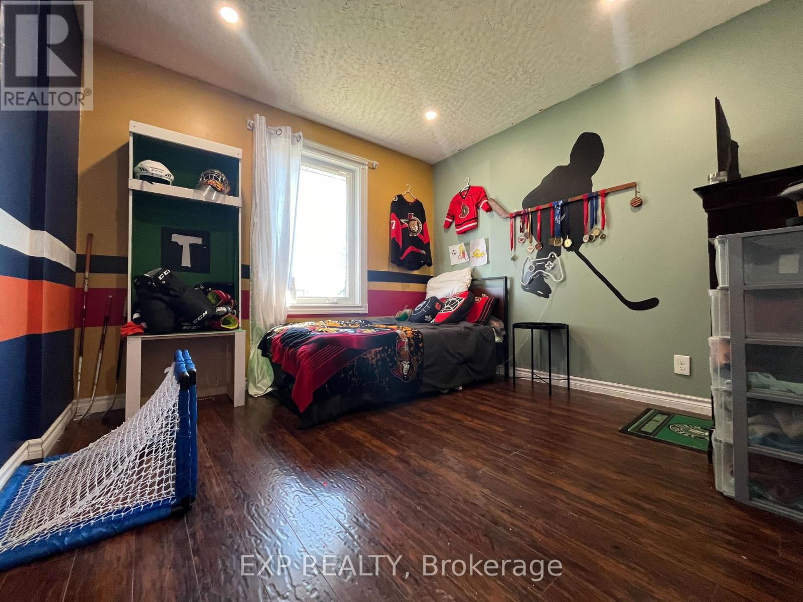 206 OTTOLEN STREET Image 17