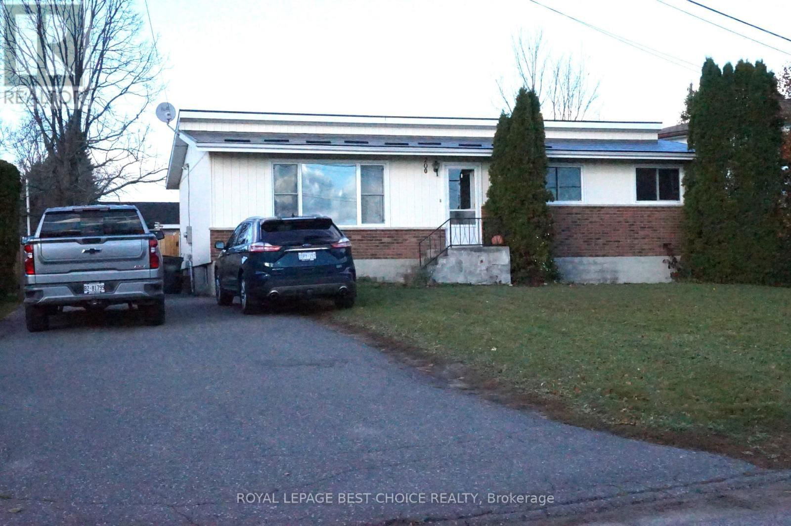 200 HAYNES CRESCENT Image 1