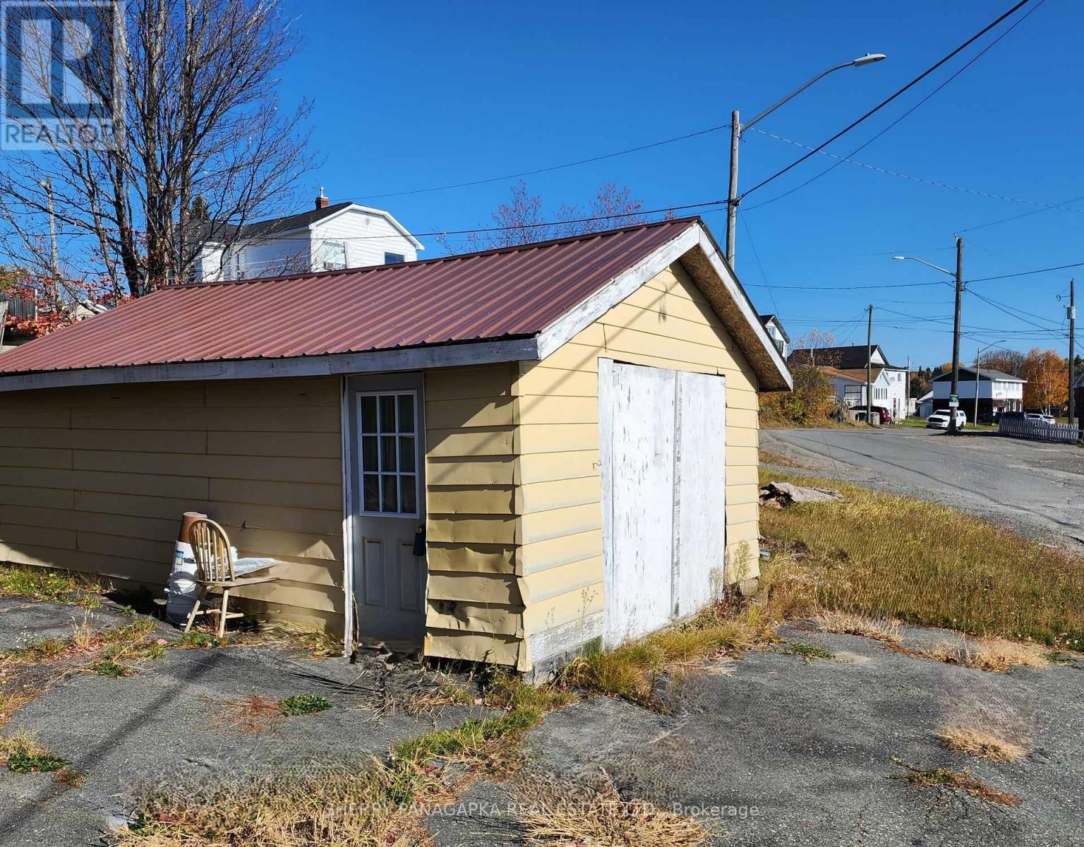 86 LEBEL AVENUE Image 4