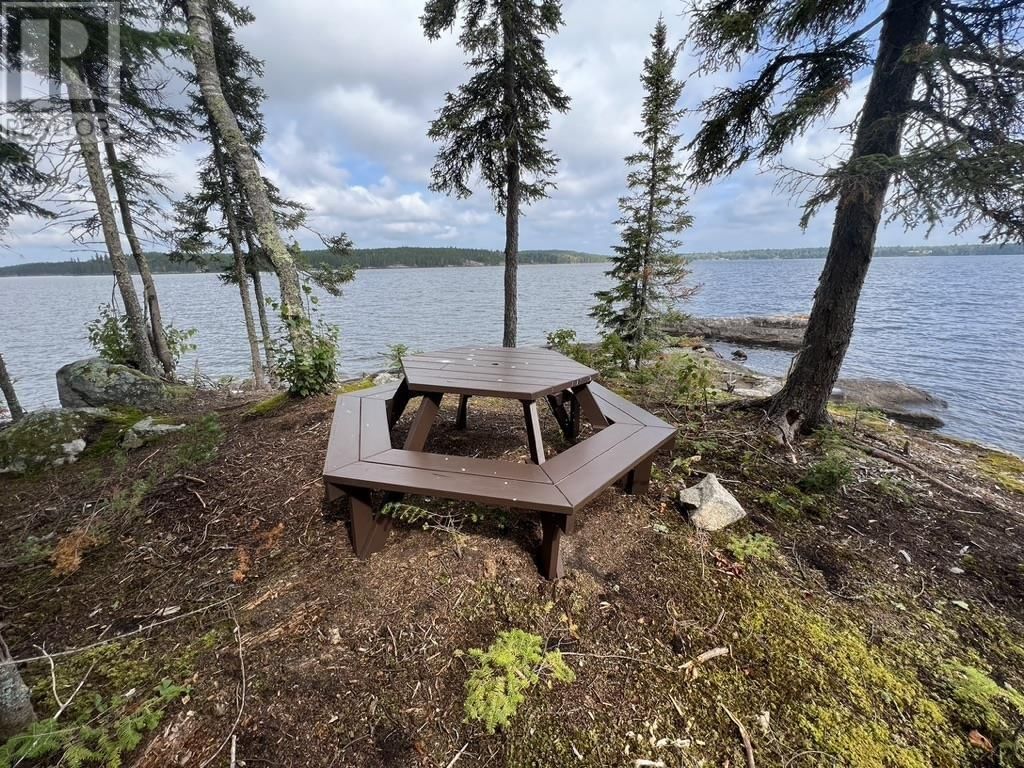 14 ISLAND CANYON LAKE Image 15