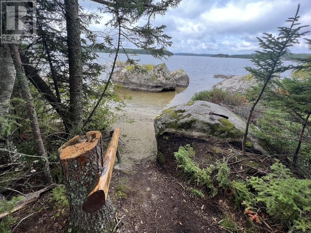 14 ISLAND CANYON LAKE Image 19