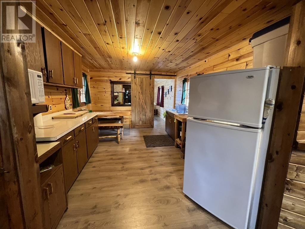 14 ISLAND CANYON LAKE Image 32