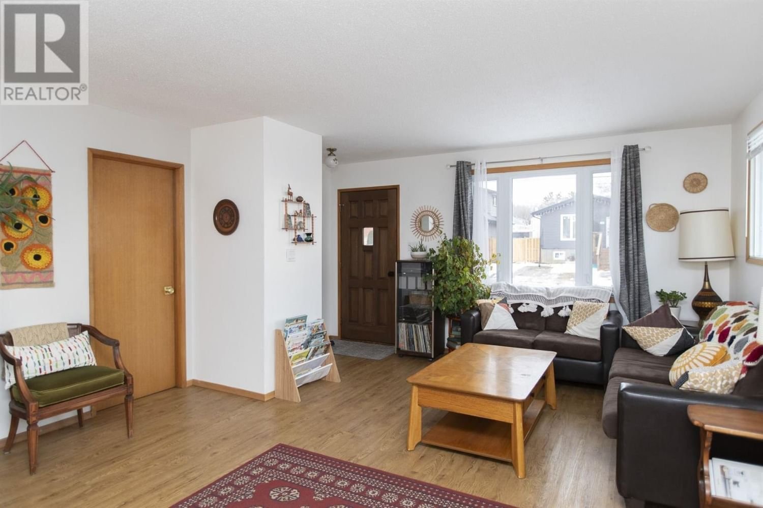 110 Empress AVE S Image 10