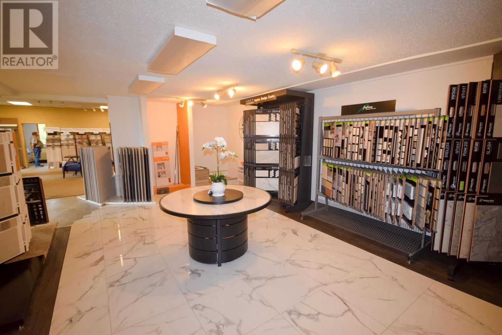 481 LAKEVIEW DR Image 21