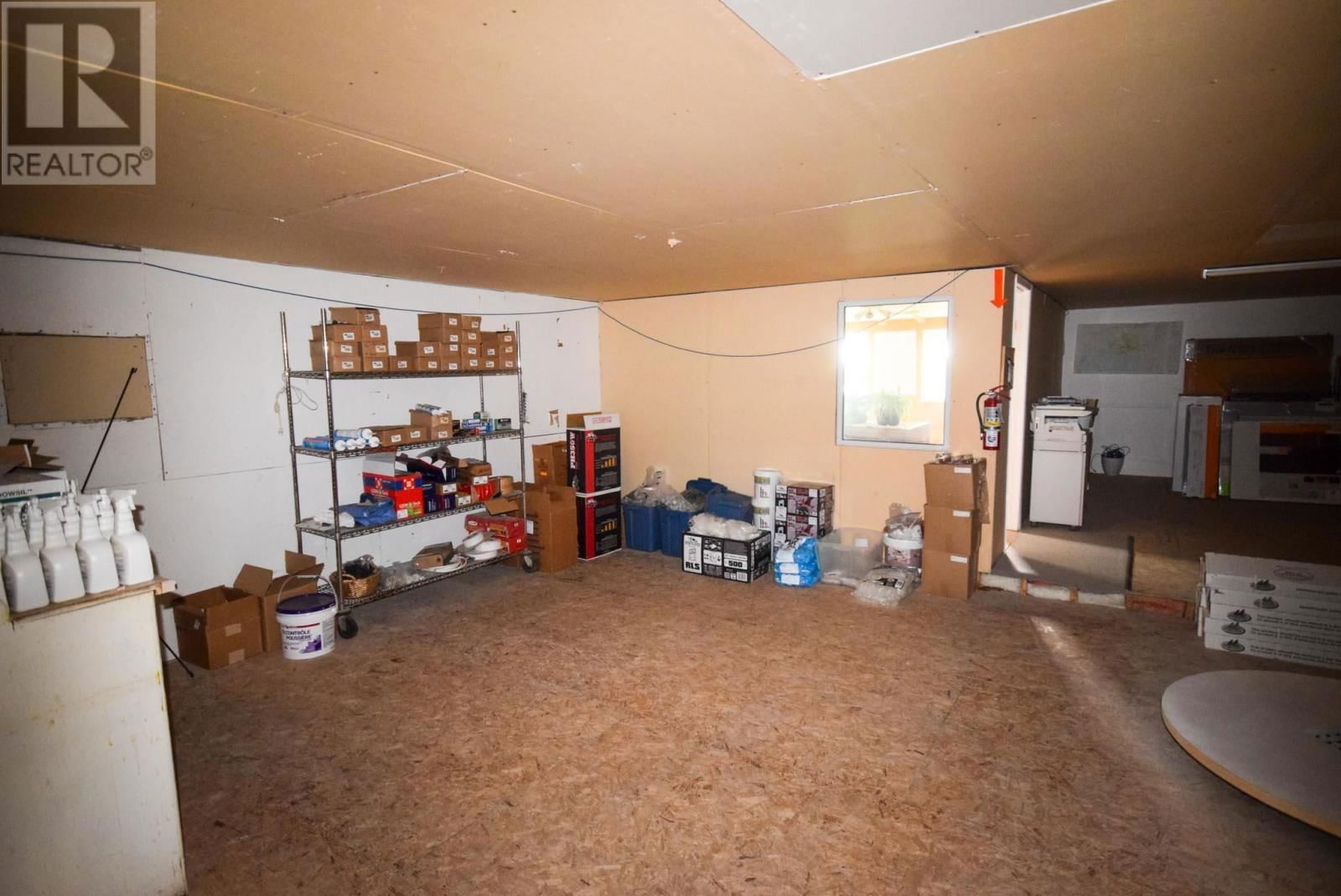 481 LAKEVIEW DR Image 32