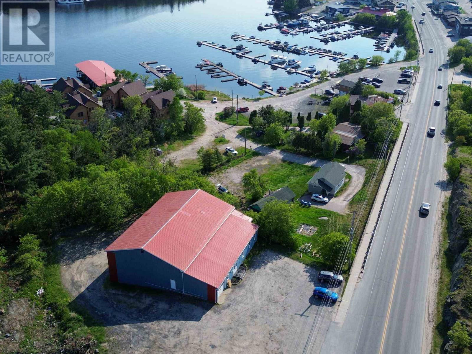 481 LAKEVIEW DR Image 8