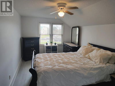 Image #1 of Commercial for Sale at 106 Shuniah St, Thunder Bay, Ontario