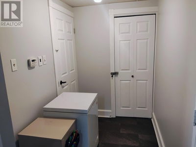 Image #1 of Commercial for Sale at 106 Shuniah St, Thunder Bay, Ontario