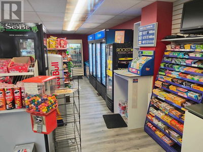 Image #1 of Commercial for Sale at 106 Shuniah St, Thunder Bay, Ontario