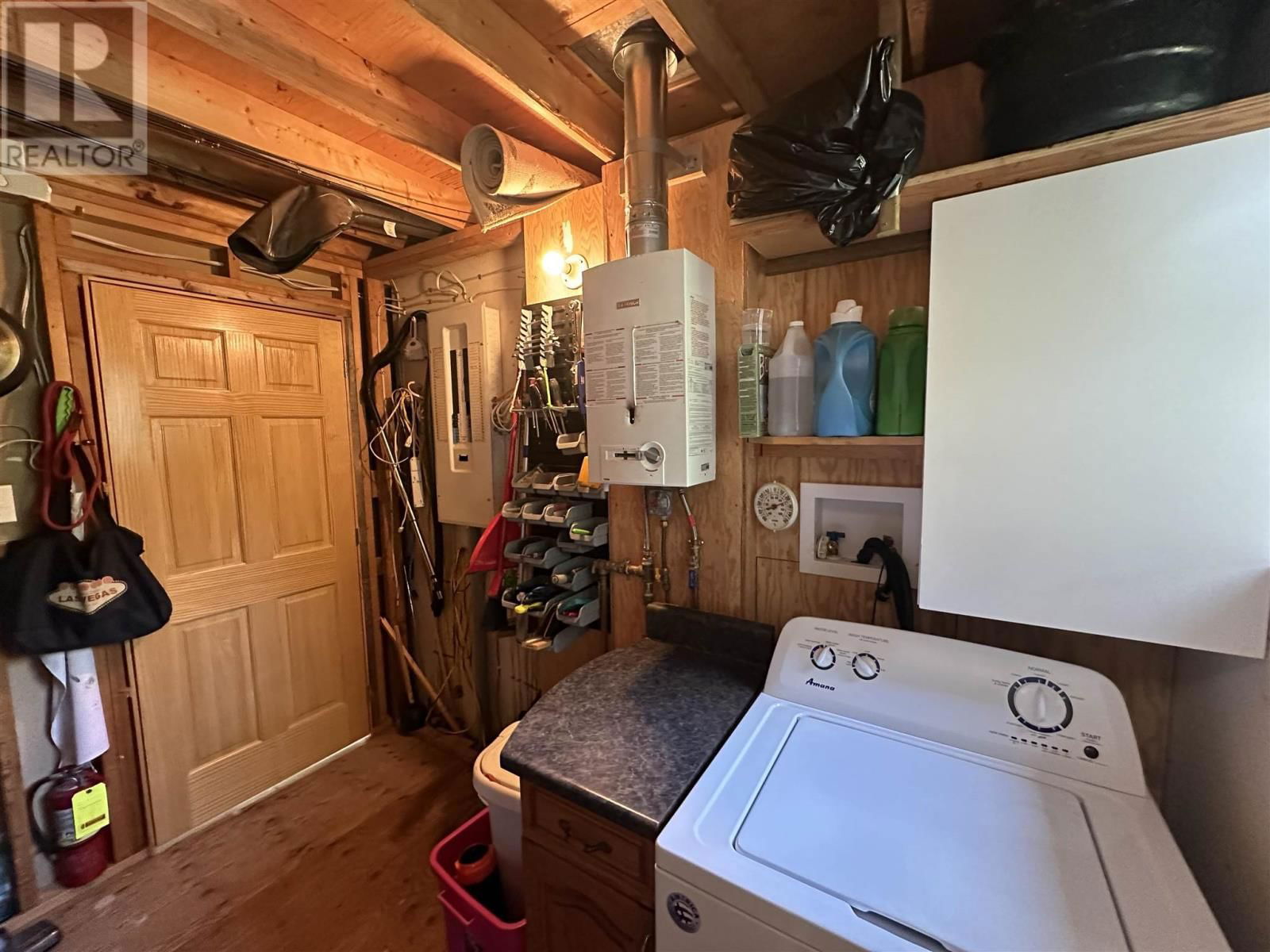 4 WOLF ISLAND Image 35