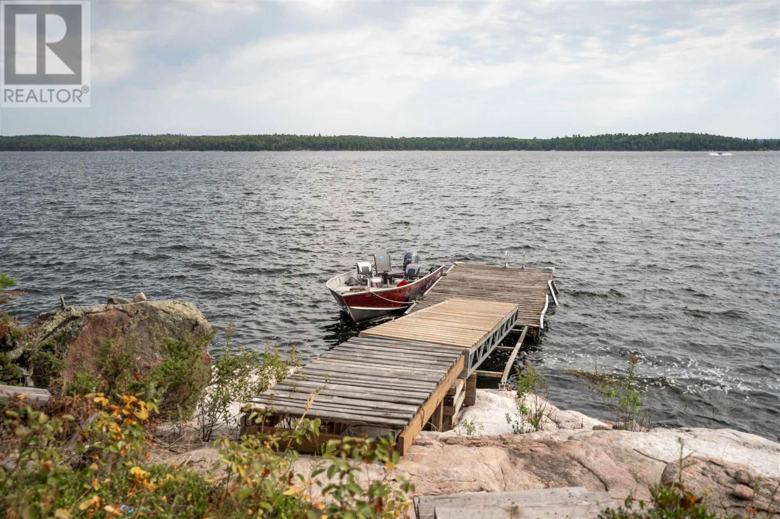 Island S922 Sand Lake Winnipeg River Image 42