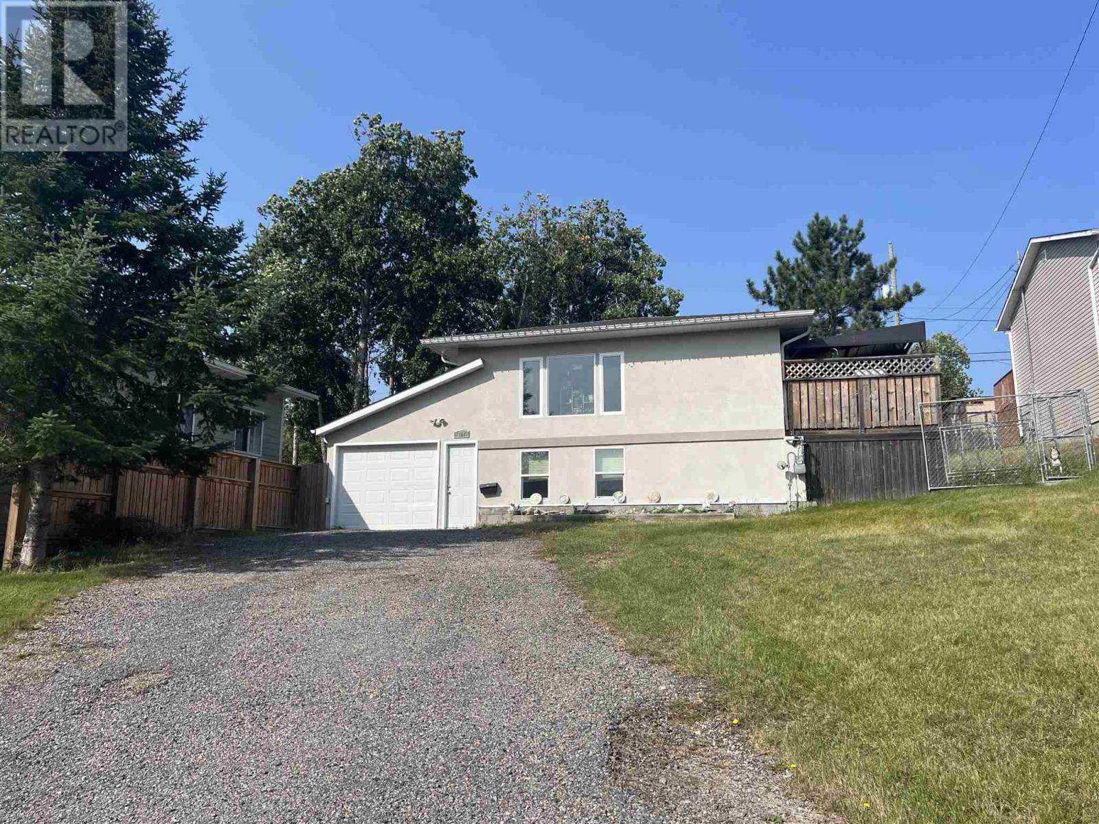 124 Minto Crescent Image 24