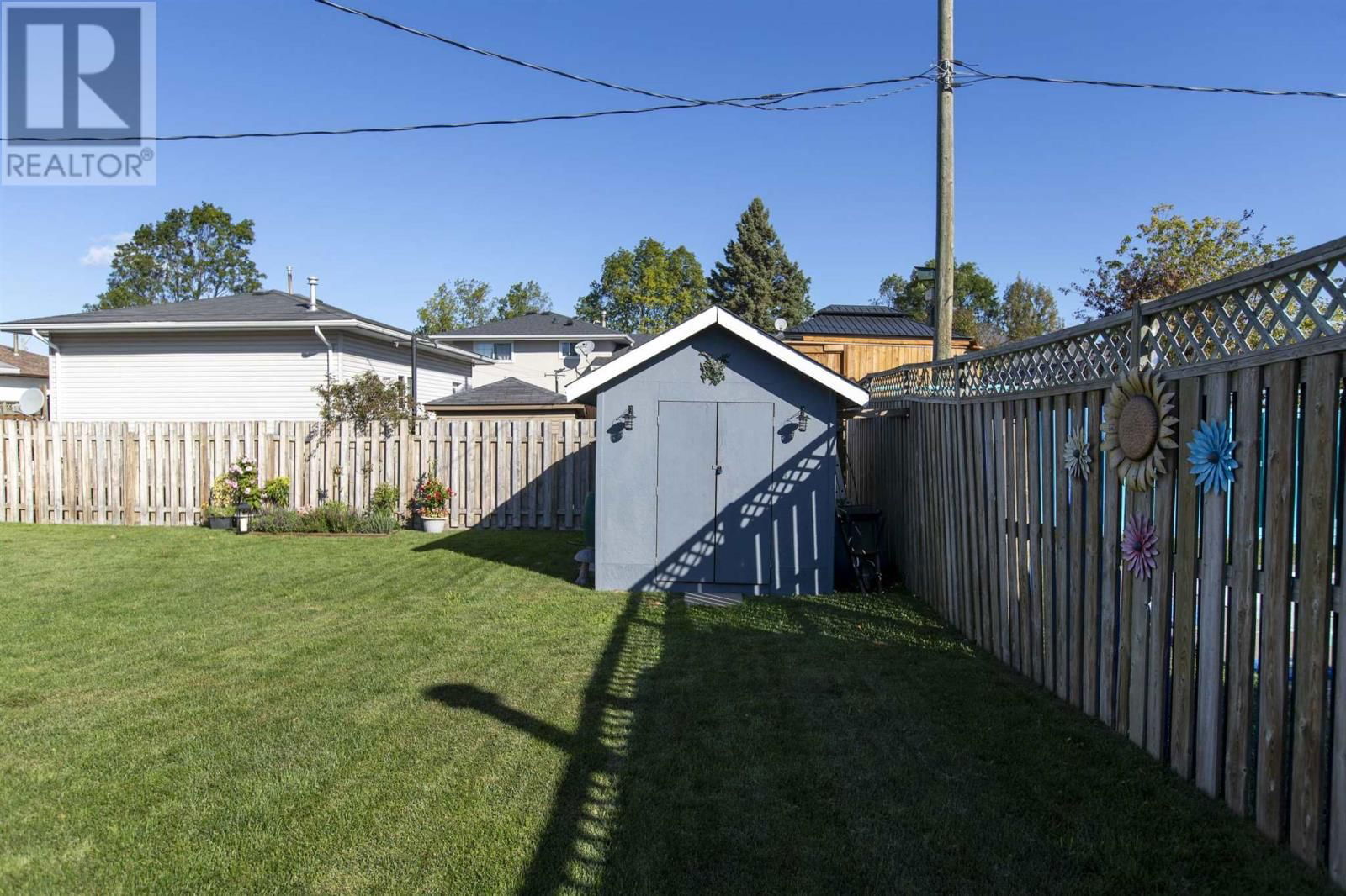 123 Newberry CRES Image 4