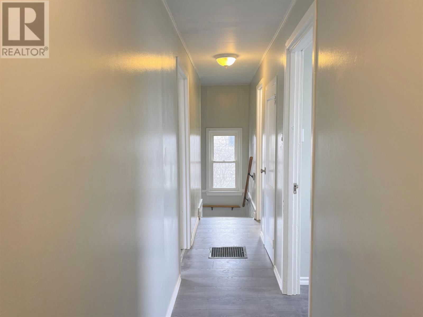 24 STEVENS AVE Image 19