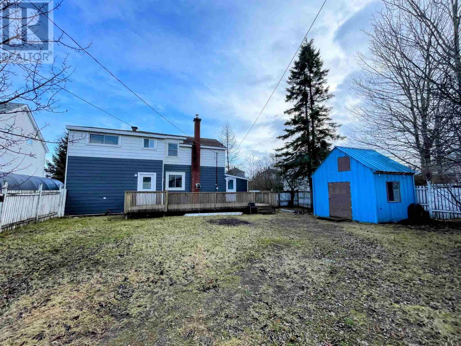 24 STEVENS AVE Image 29
