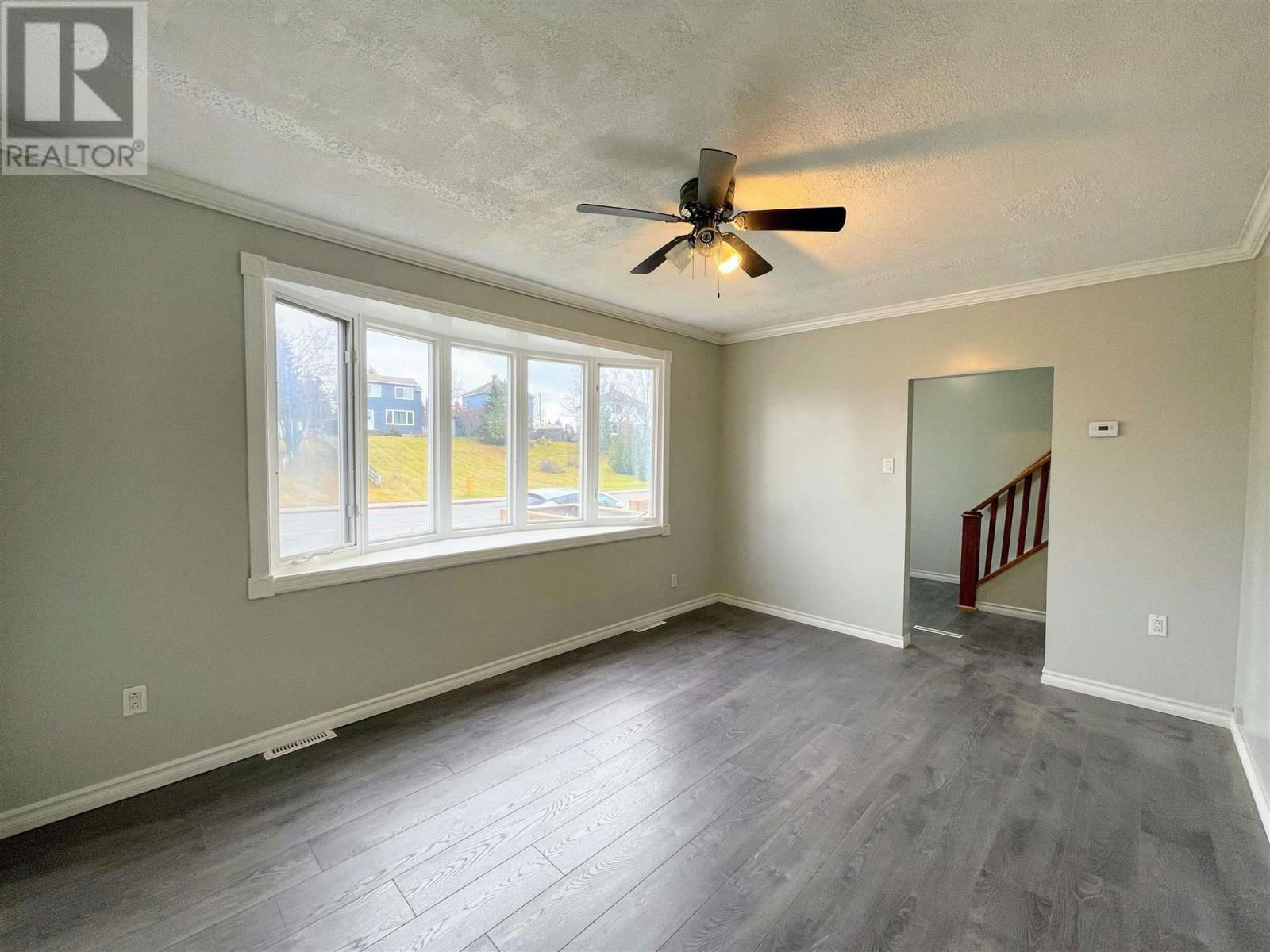 24 STEVENS AVE Image 3